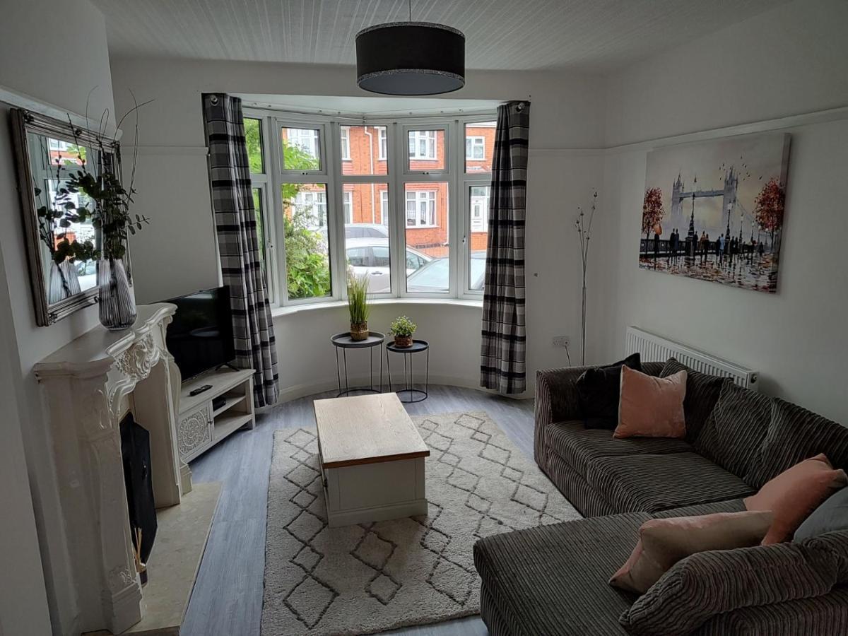 Wavertree Drive 3 Bed Contractor Home In Leicester Dış mekan fotoğraf